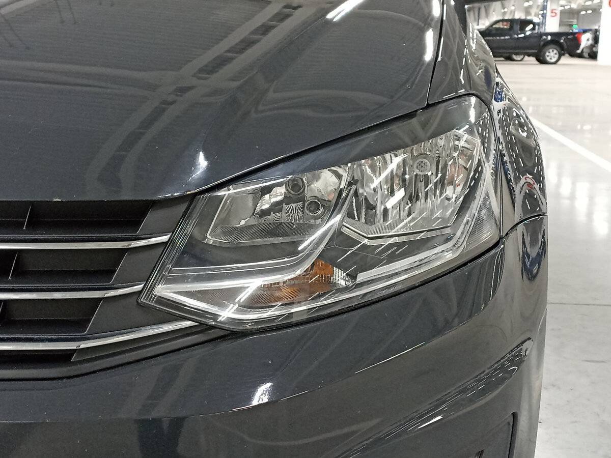 Volkswagen Polo с пробегом — 2018 год. Фото: #15