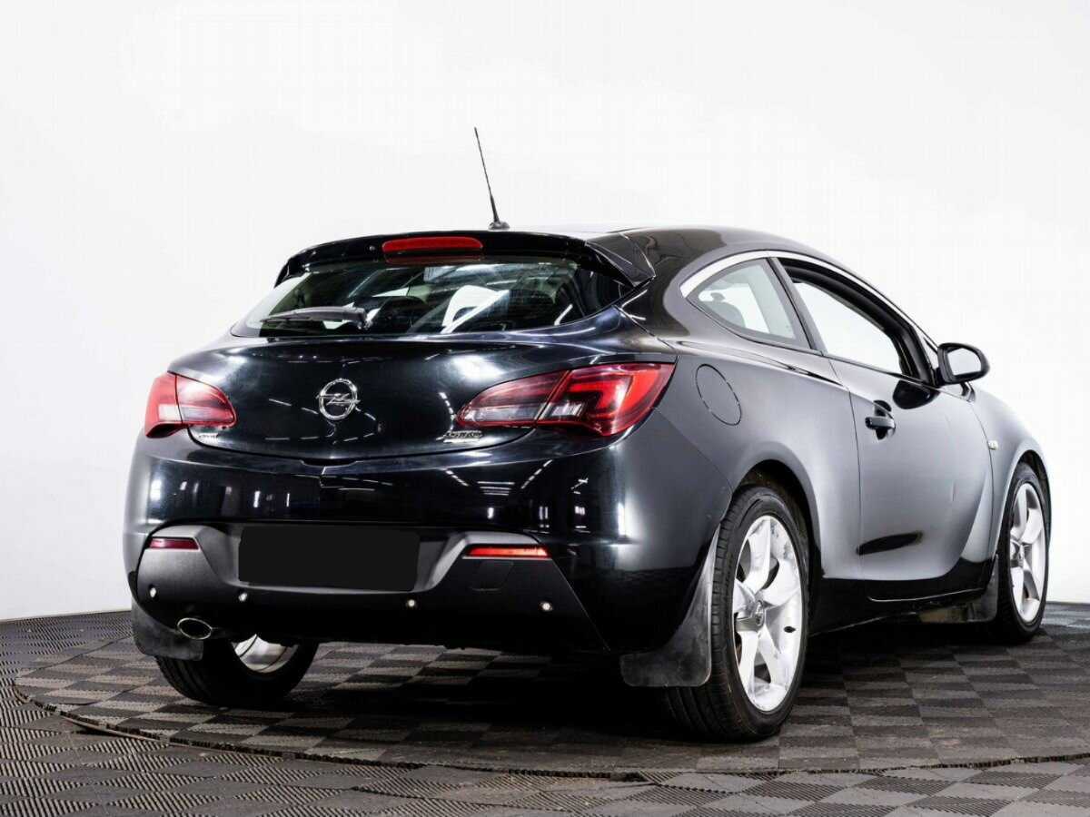 Opel Astra с пробегом — 2013 год. Фото: #5