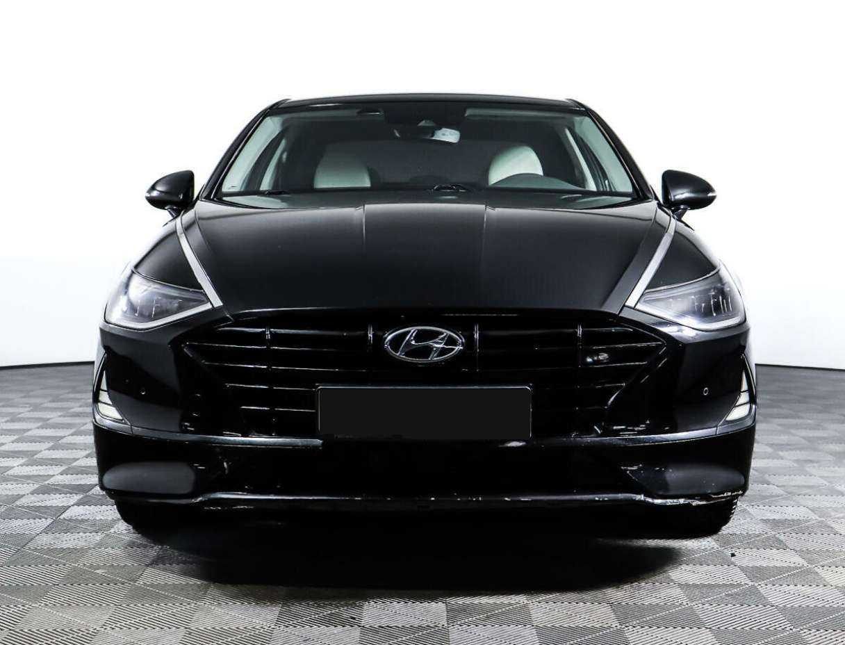 Hyundai Sonata с пробегом — 2020 год. Фото: #1
