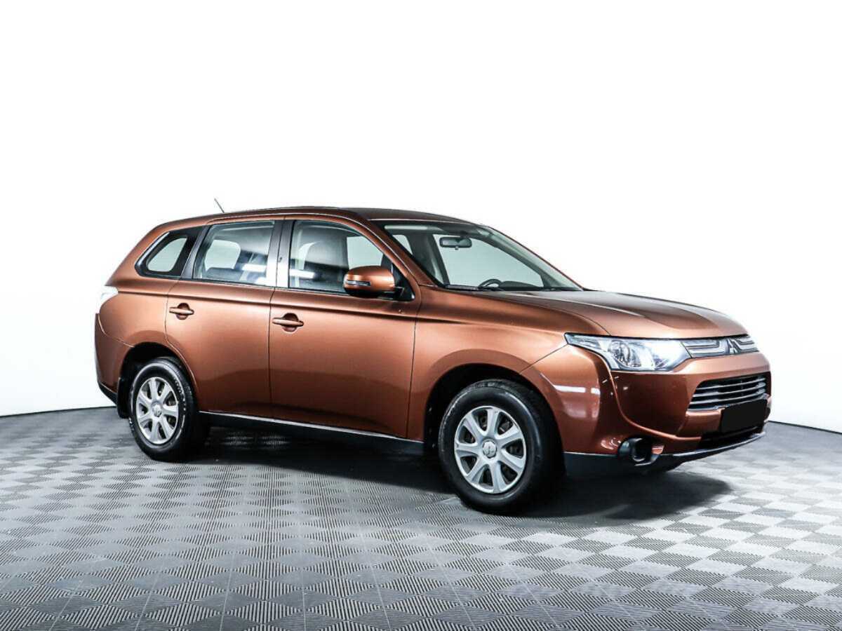 Mitsubishi Outlander с пробегом — 2012 год. Фото: #2