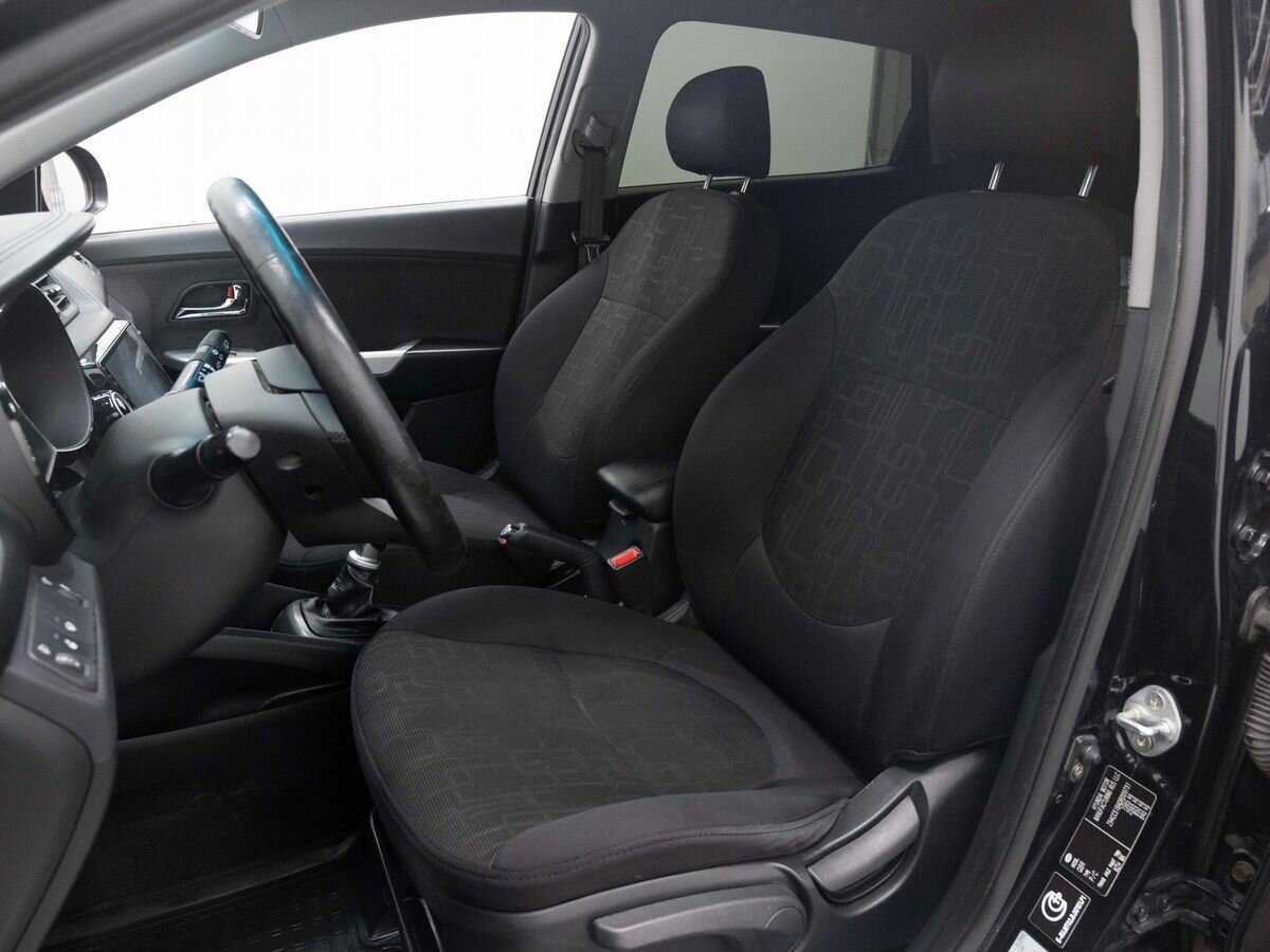 Kia Rio с пробегом — 2012 год. Фото: #8