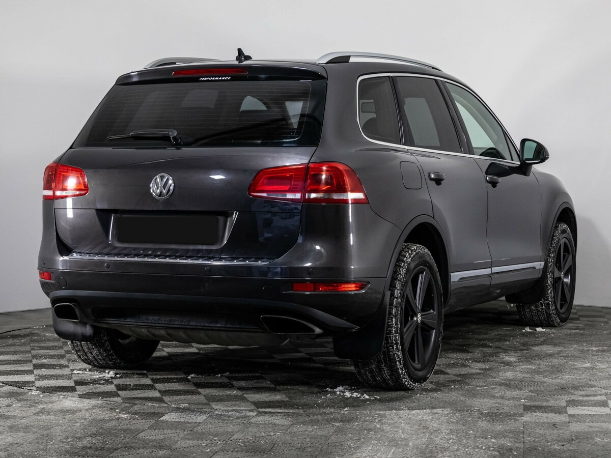 Volkswagen Touareg с пробегом — 2012 год. Фото: #3