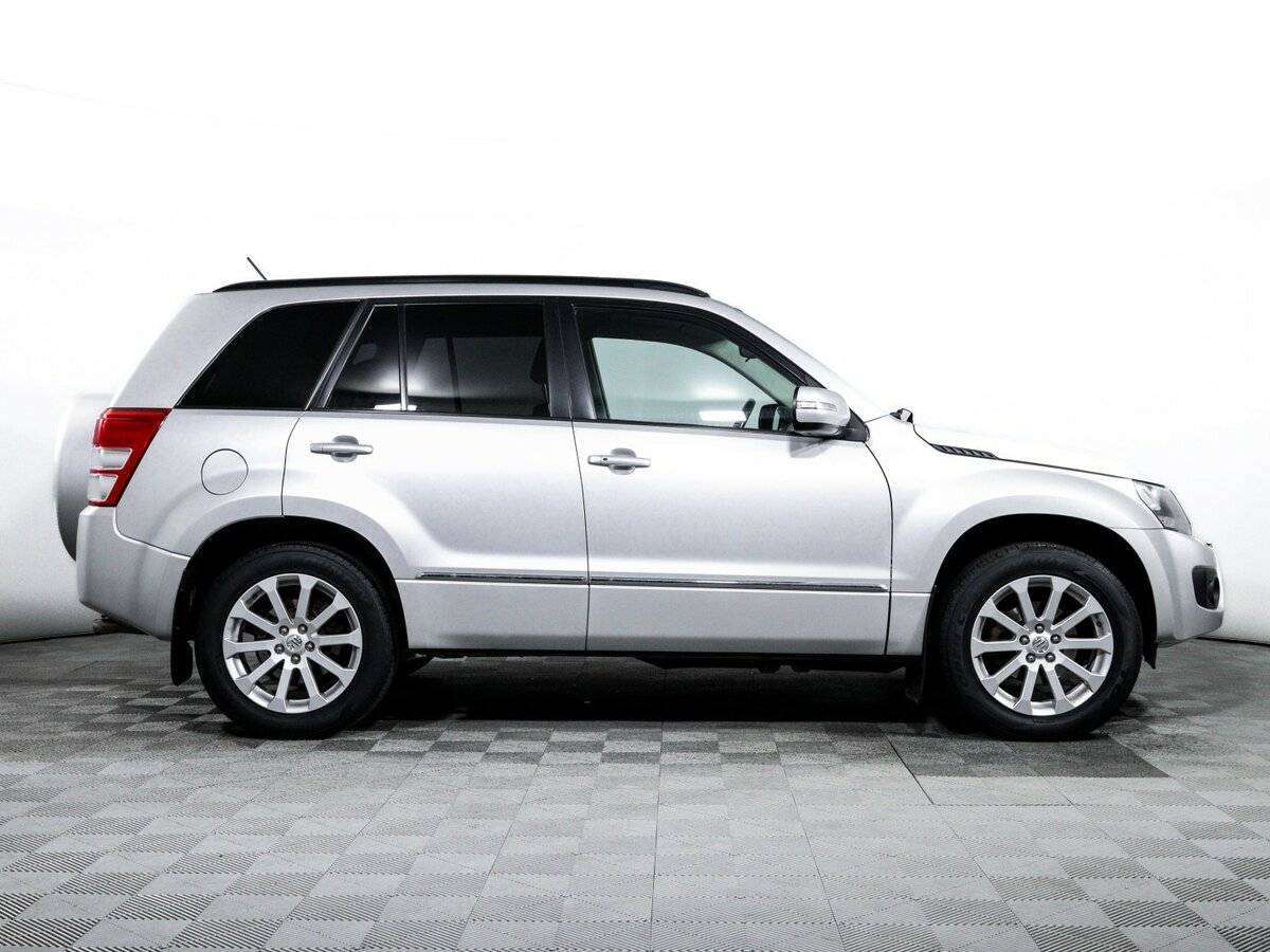 Suzuki Grand Vitara с пробегом — 2013 год. Фото: #3