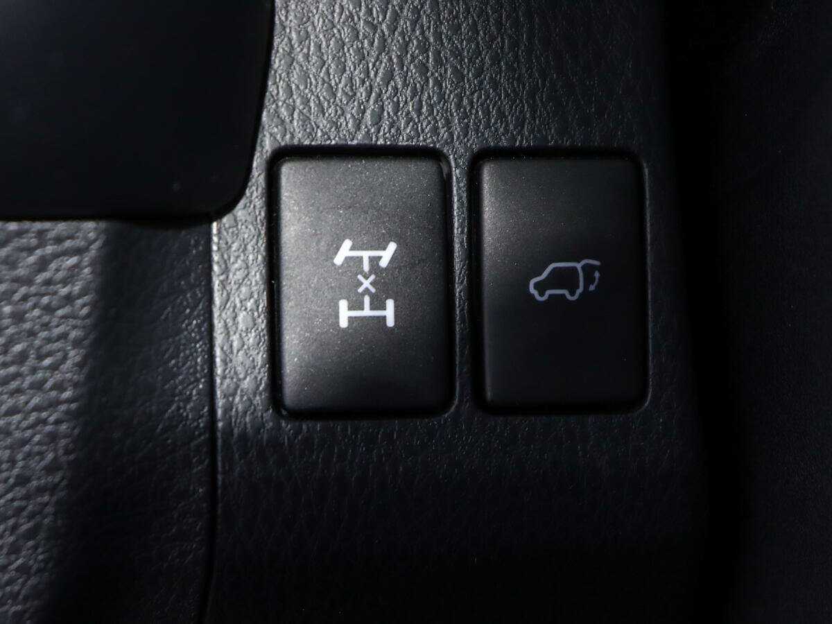 Toyota RAV4 с пробегом — 2018 год. Фото: #17
