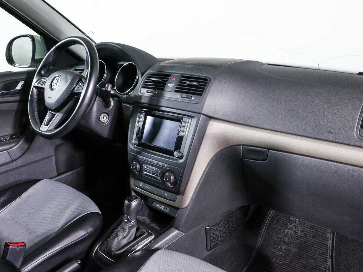 Skoda Yeti с пробегом — 2015 год. Фото: #6