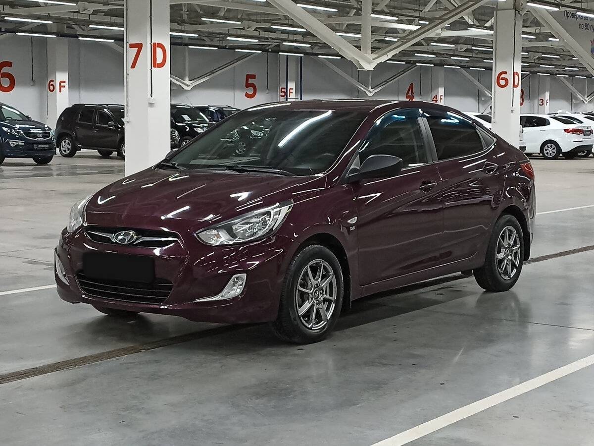 Hyundai Solaris с пробегом — 2013 год. Фото: #0