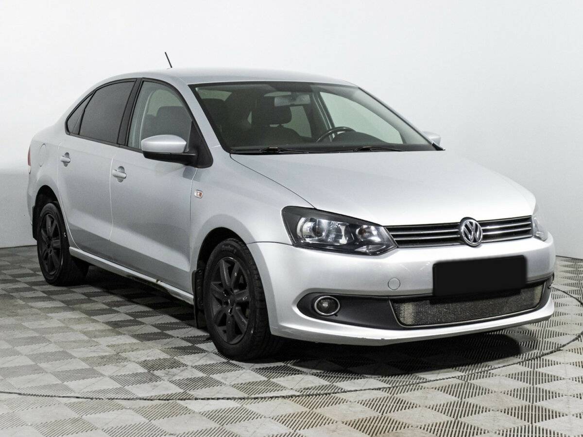 Volkswagen Polo с пробегом — 2013 год. Фото: #2