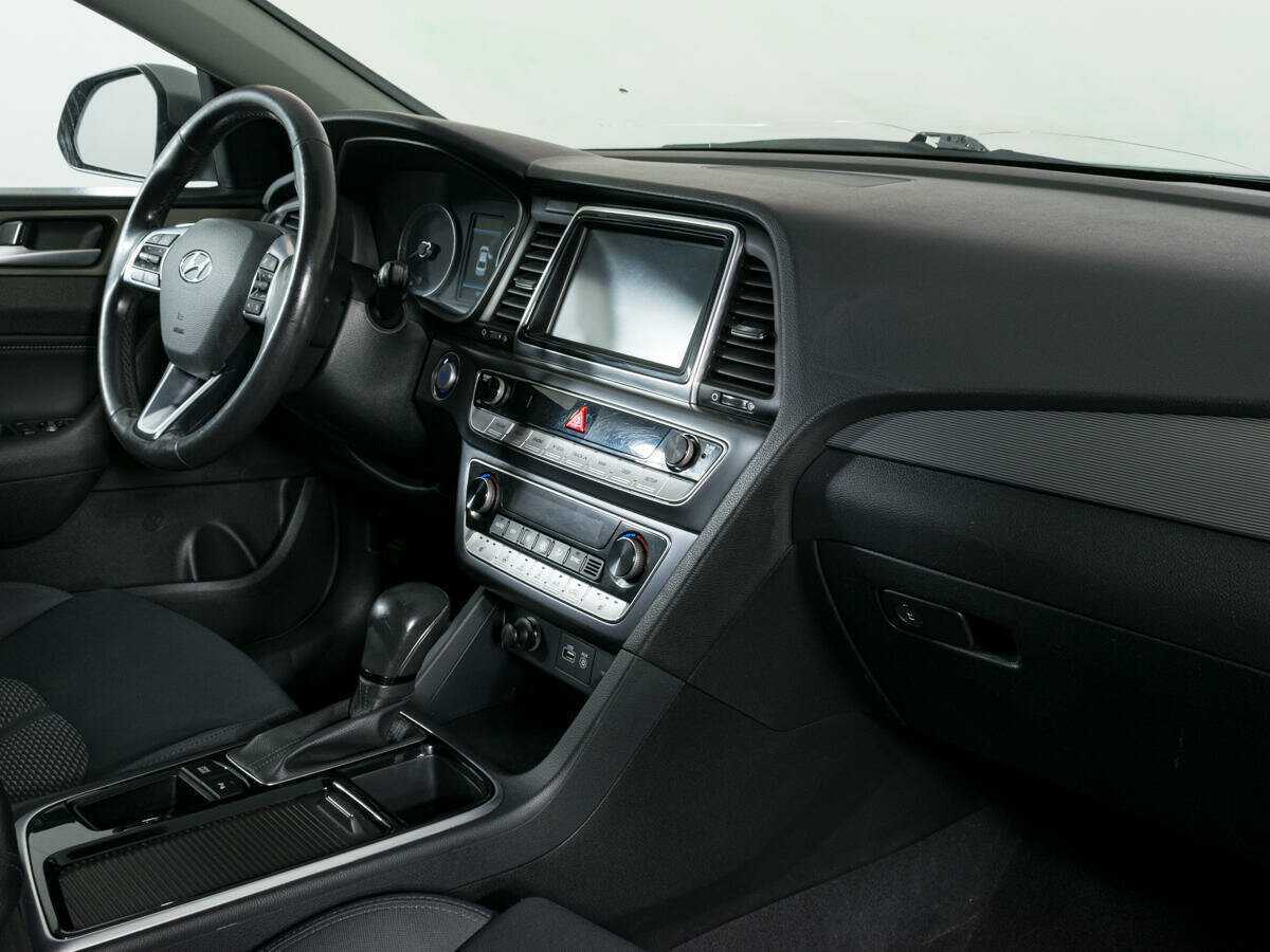 Hyundai Sonata с пробегом — 2017 год. Фото: #2