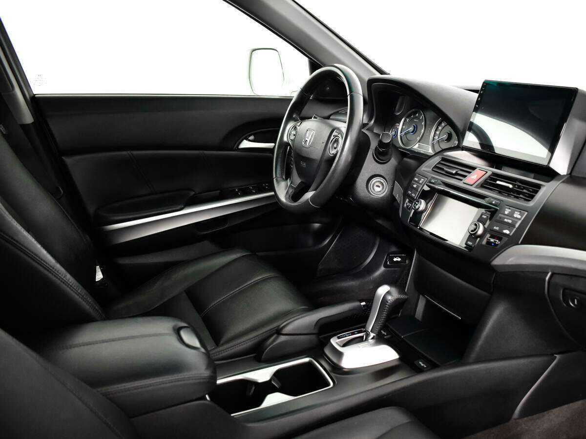Honda Crosstour с пробегом — 2014 год. Фото: #8