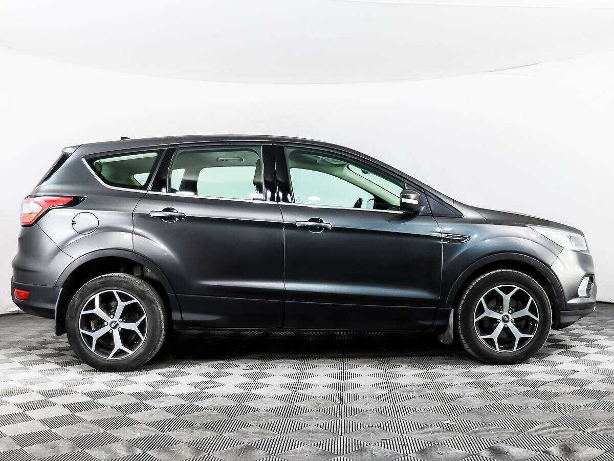 Ford Kuga с пробегом — 2017 год. Фото: #3