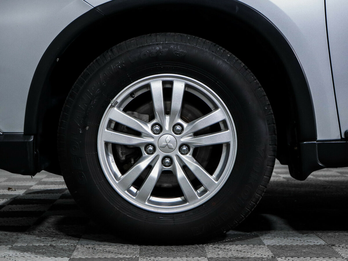 Mitsubishi Outlander с пробегом — 2019 год. Фото: #13