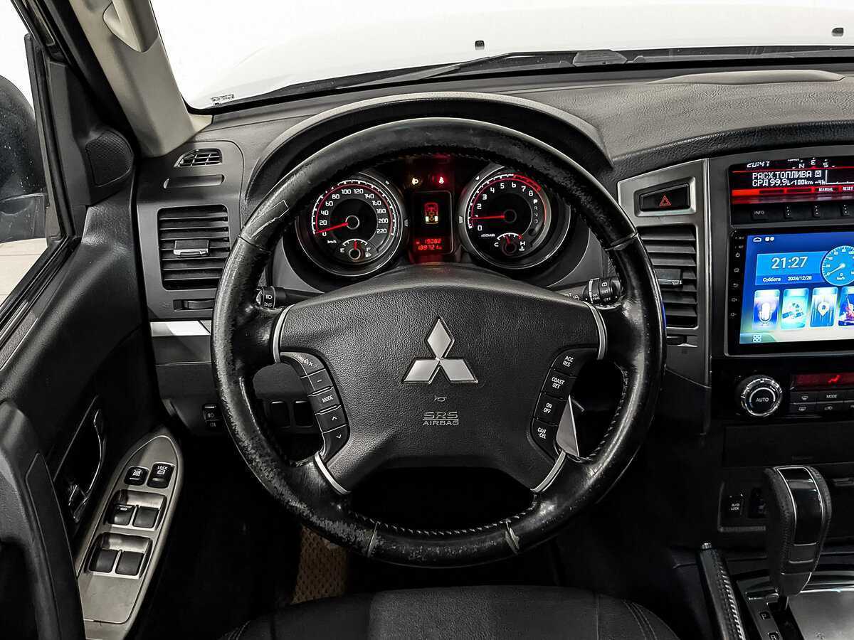 Mitsubishi Pajero с пробегом — 2014 год. Фото: #20