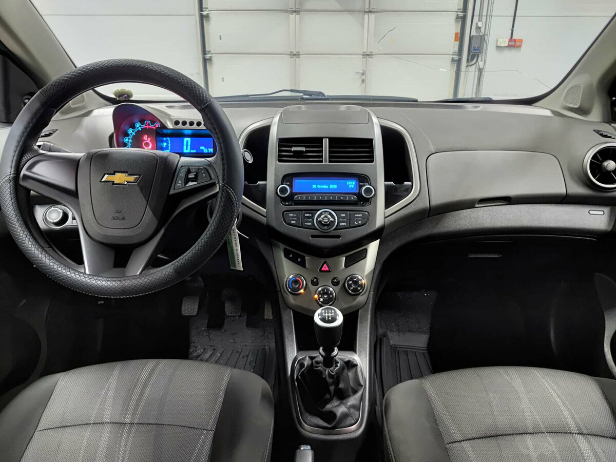 Chevrolet Aveo с пробегом — 2012 год. Фото: #13