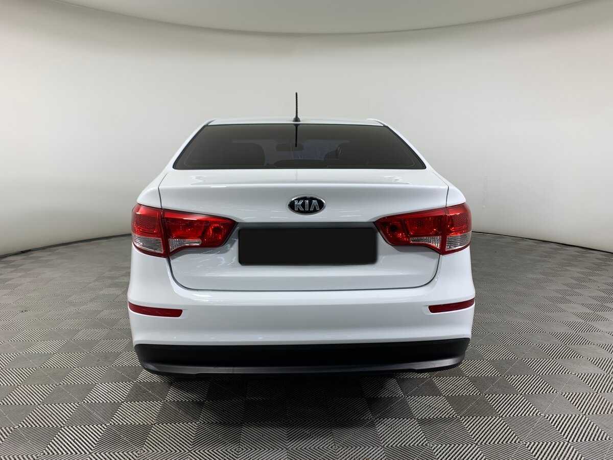 Kia Rio с пробегом — 2016 год. Фото: #5