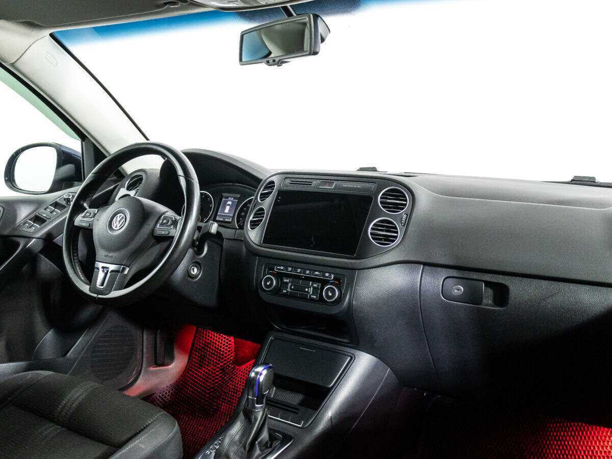 Volkswagen Tiguan с пробегом — 2012 год. Фото: #8