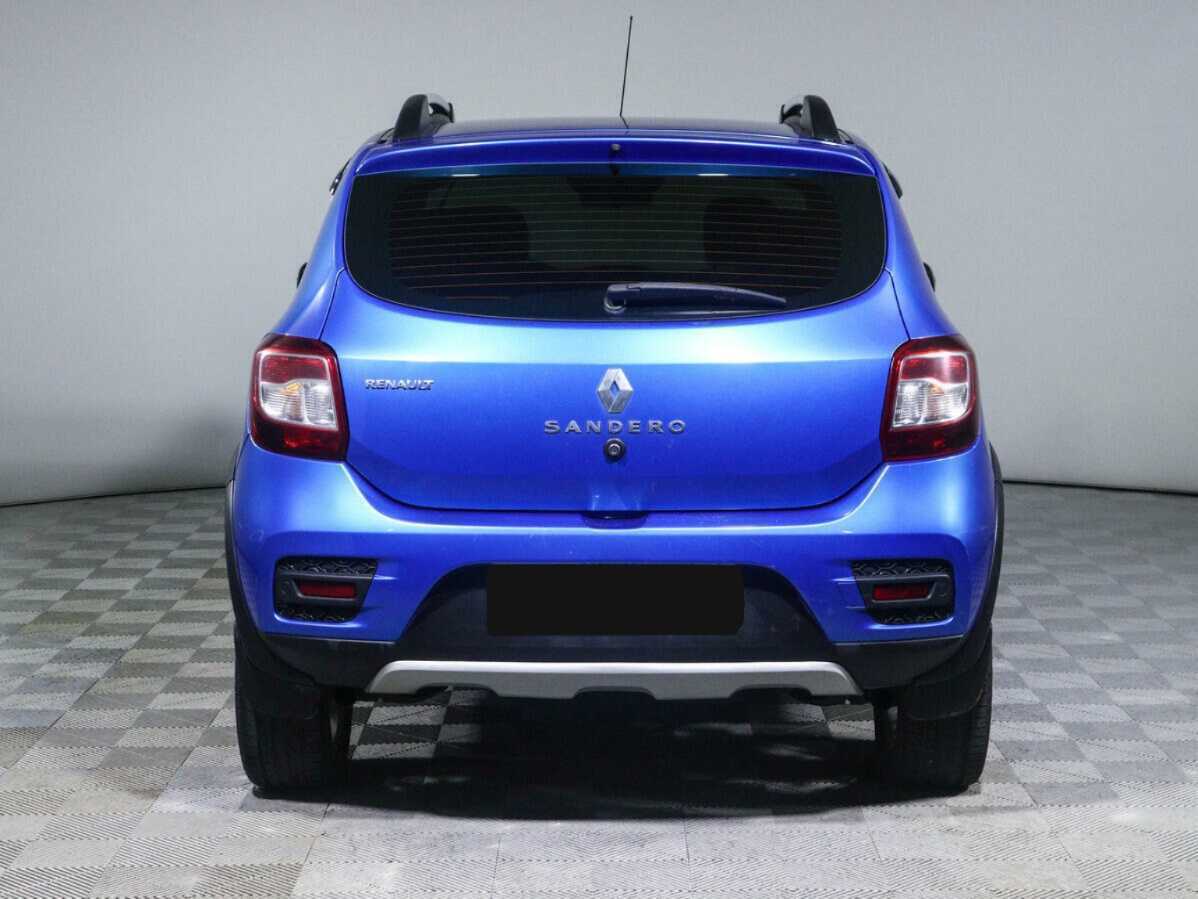 Renault Sandero с пробегом — 2015 год. Фото: #4