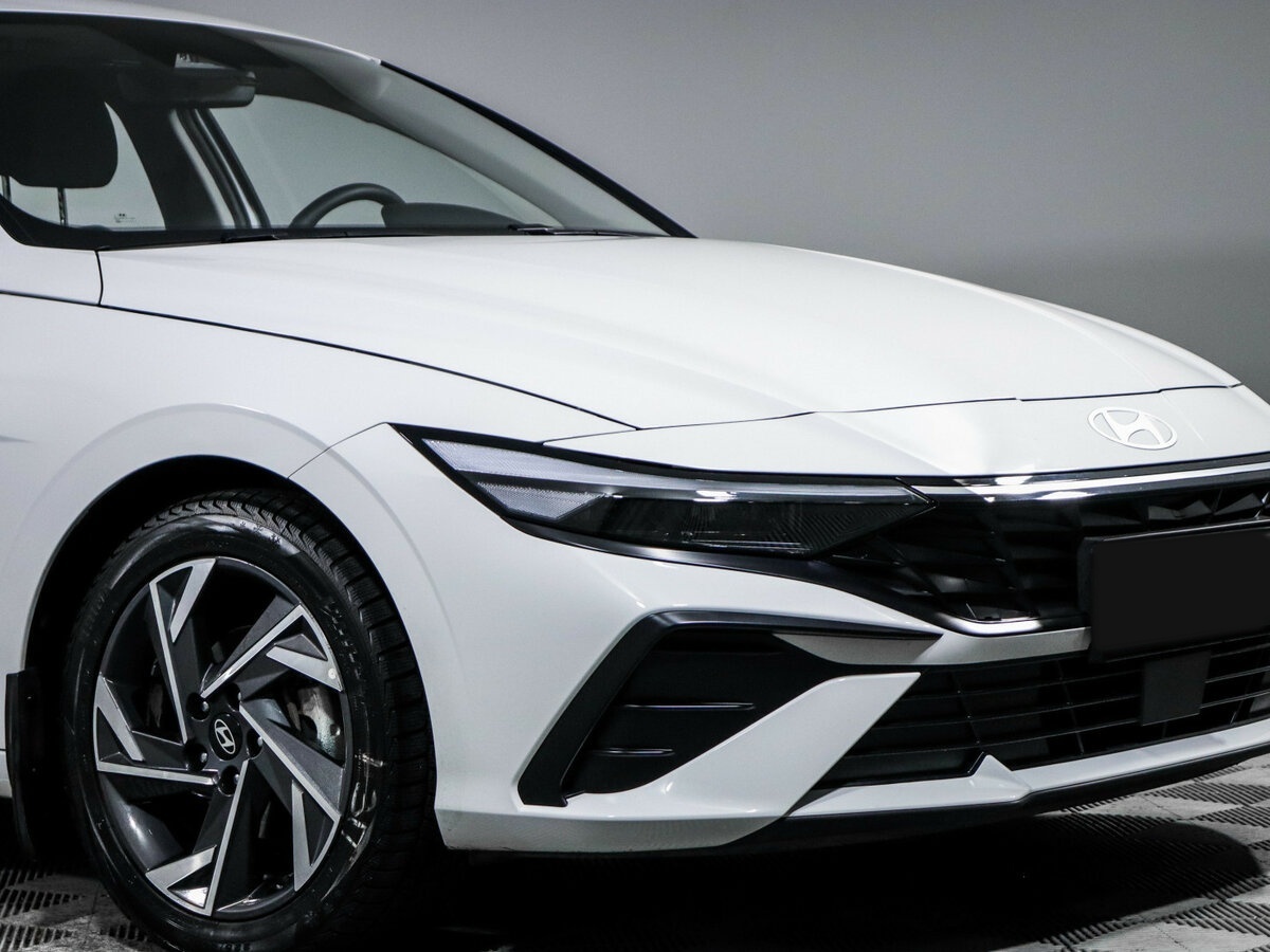 Hyundai Elantra с пробегом — 2023 год. Фото: #15