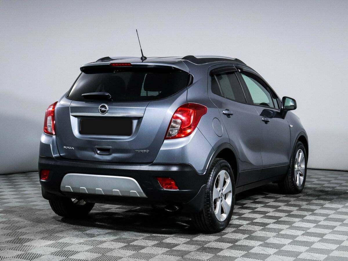 Opel Mokka с пробегом — 2015 год. Фото: #3