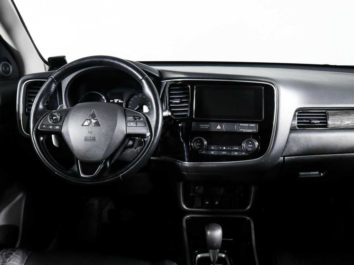 Mitsubishi Outlander с пробегом — 2018 год. Фото: #8