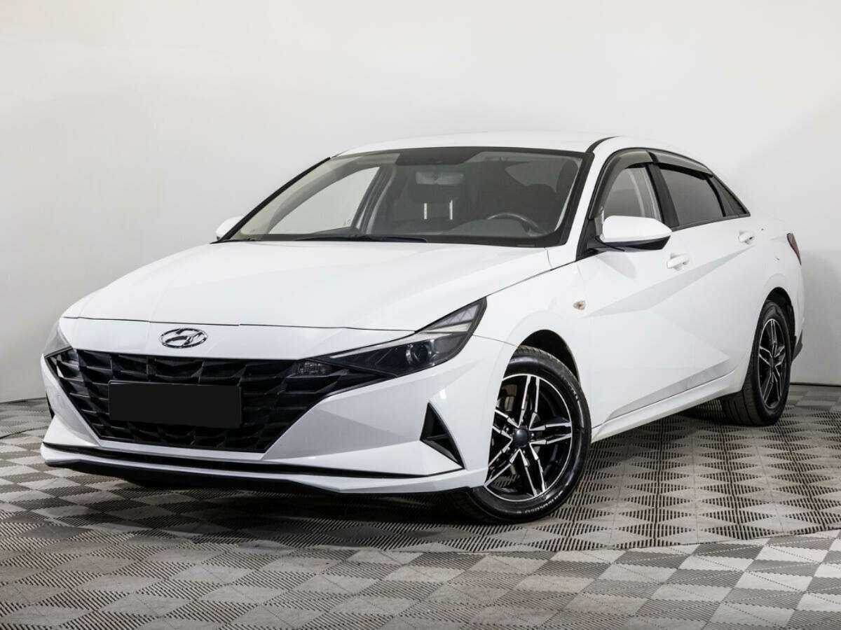 Hyundai Elantra с пробегом — 2020 год. Фото: #0
