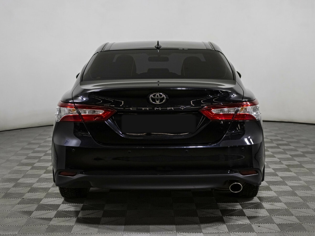 Toyota Camry с пробегом — 2021 год. Фото: #4