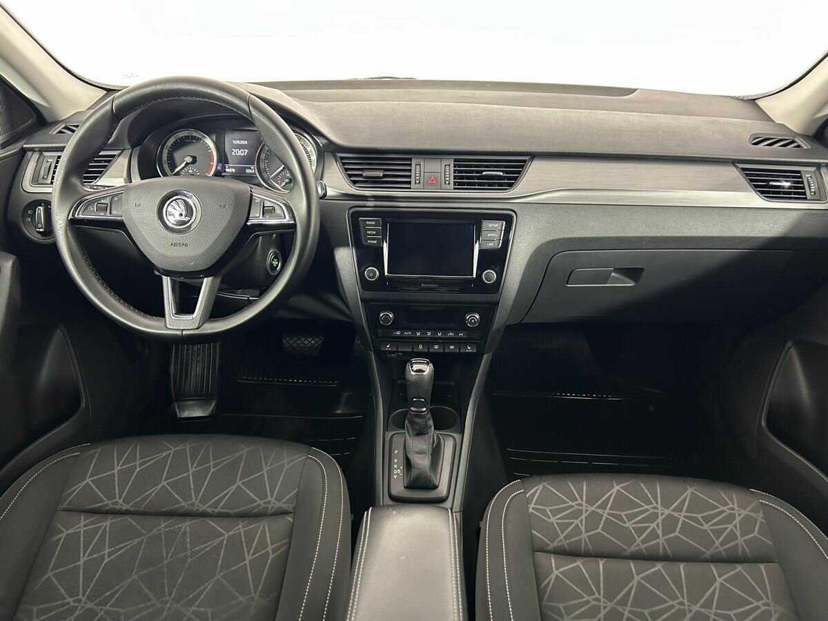 Skoda Rapid с пробегом — 2019 год. Фото: #6