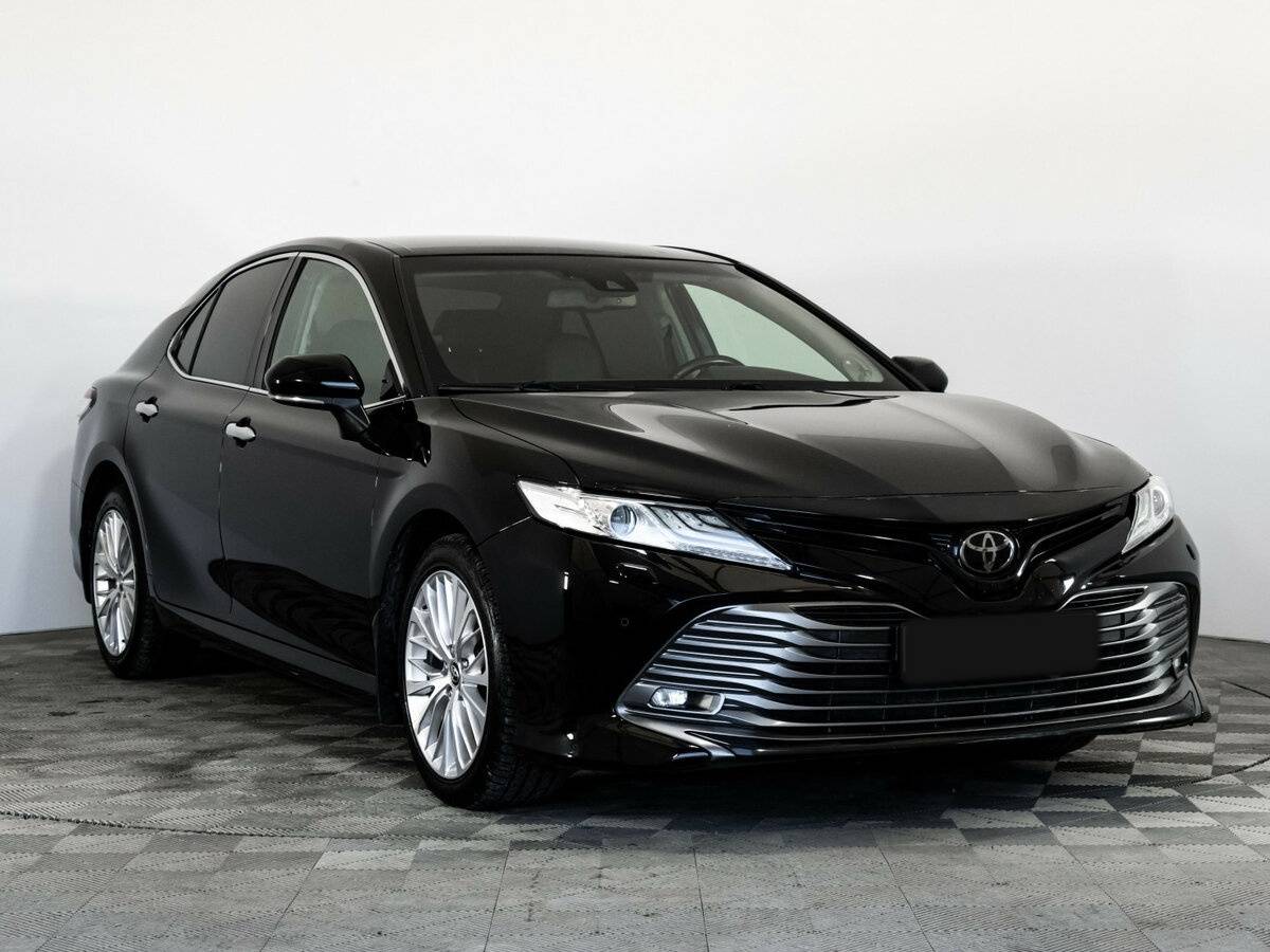 Toyota Camry с пробегом — 2019 год. Фото: #3