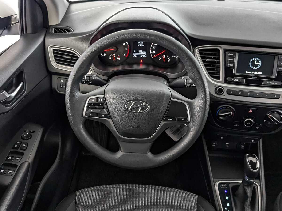 Hyundai Solaris с пробегом — 2022 год. Фото: #16