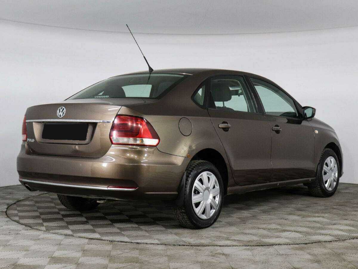 Volkswagen Polo с пробегом — 2016 год. Фото: #4