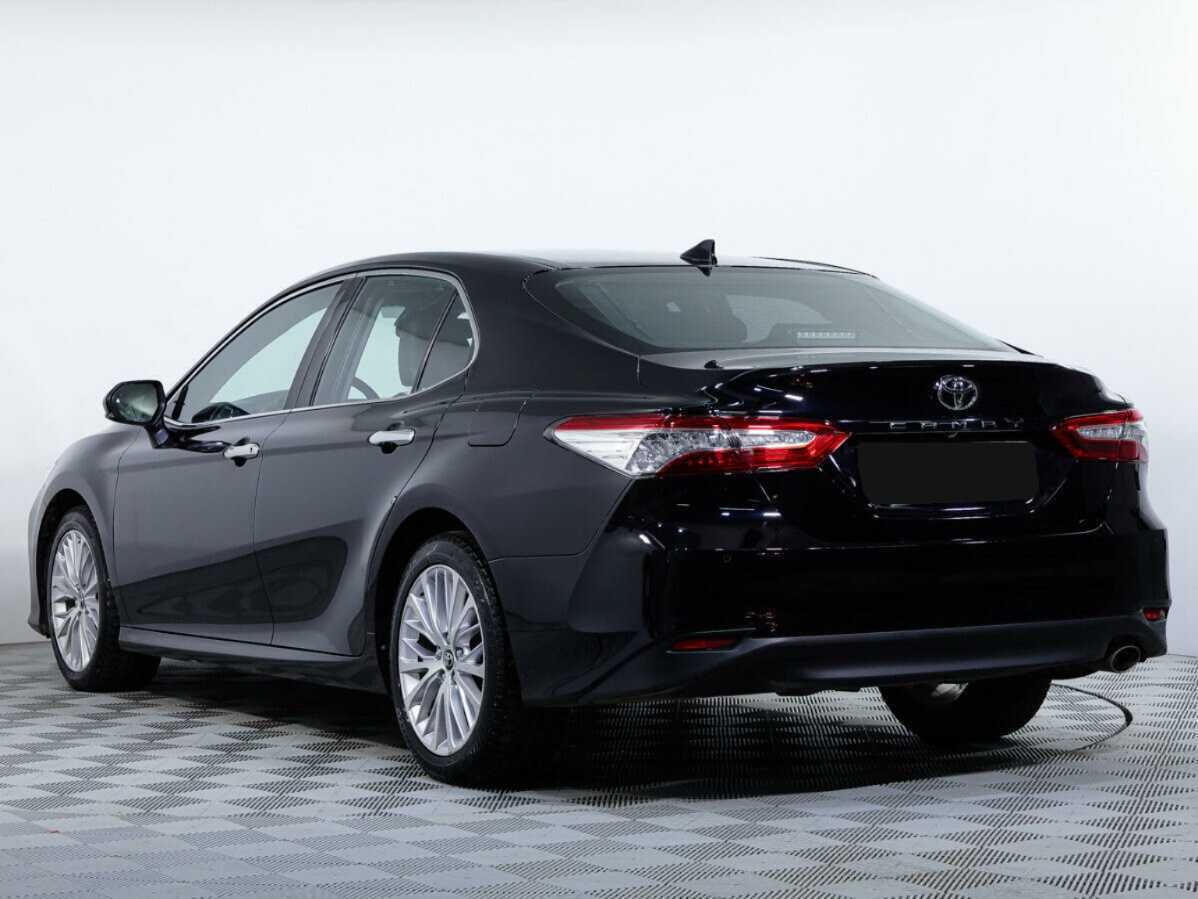 Toyota Camry с пробегом — 2019 год. Фото: #6