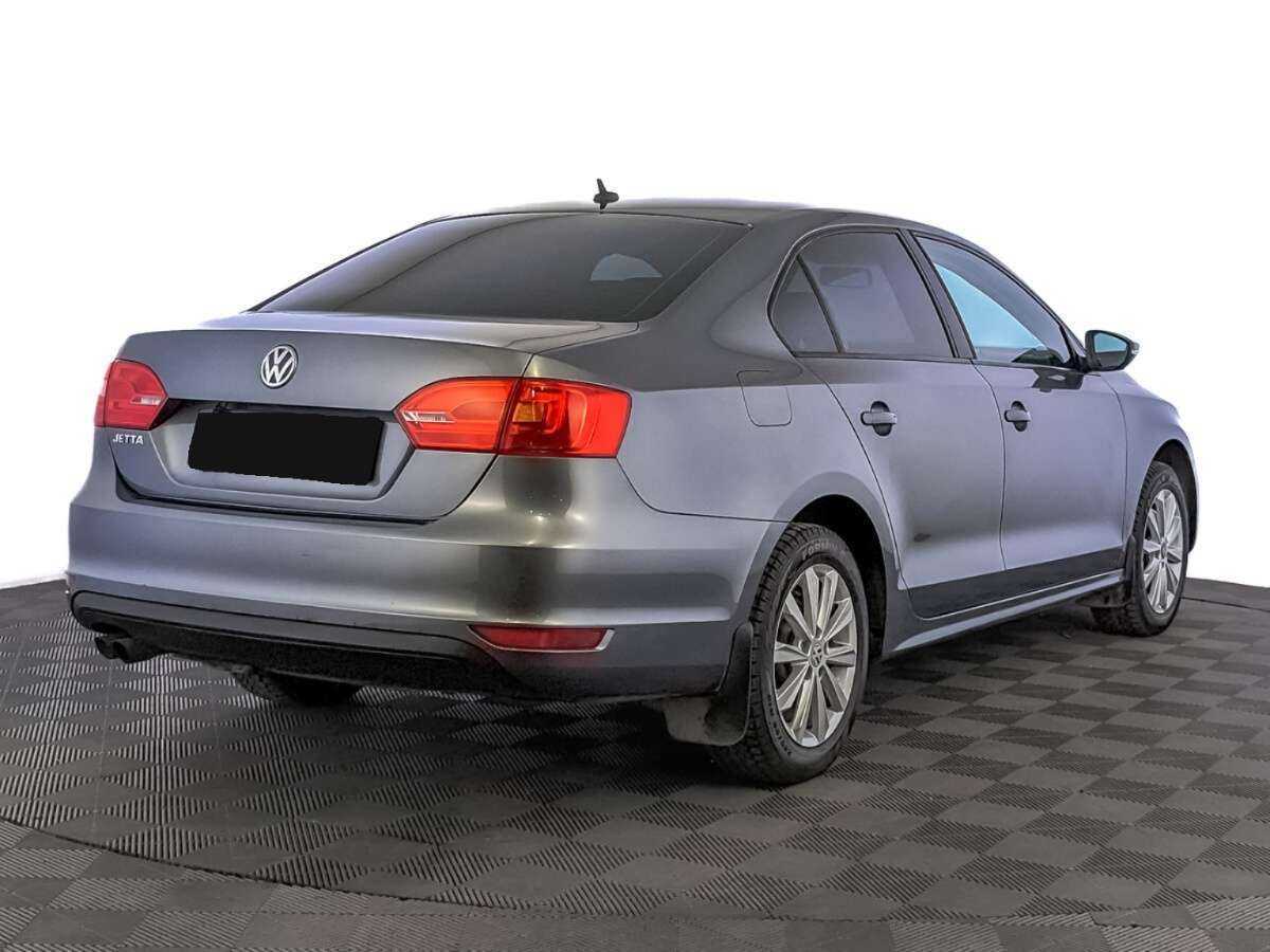 Volkswagen Jetta с пробегом — 2012 год. Фото: #4