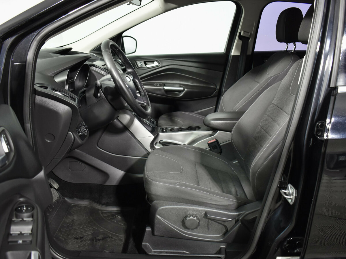 Ford Kuga с пробегом — 2014 год. Фото: #8