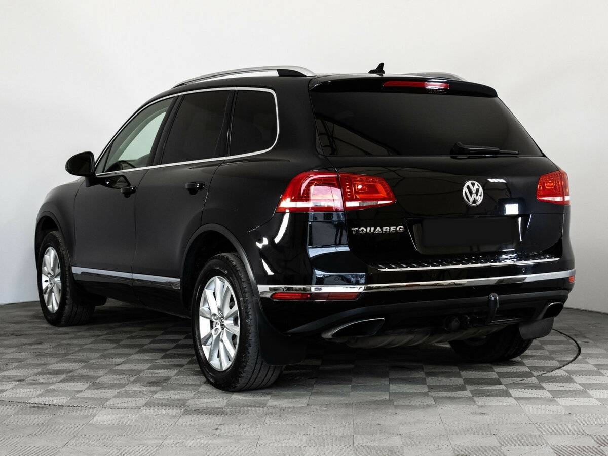 Volkswagen Touareg с пробегом — 2015 год. Фото: #6