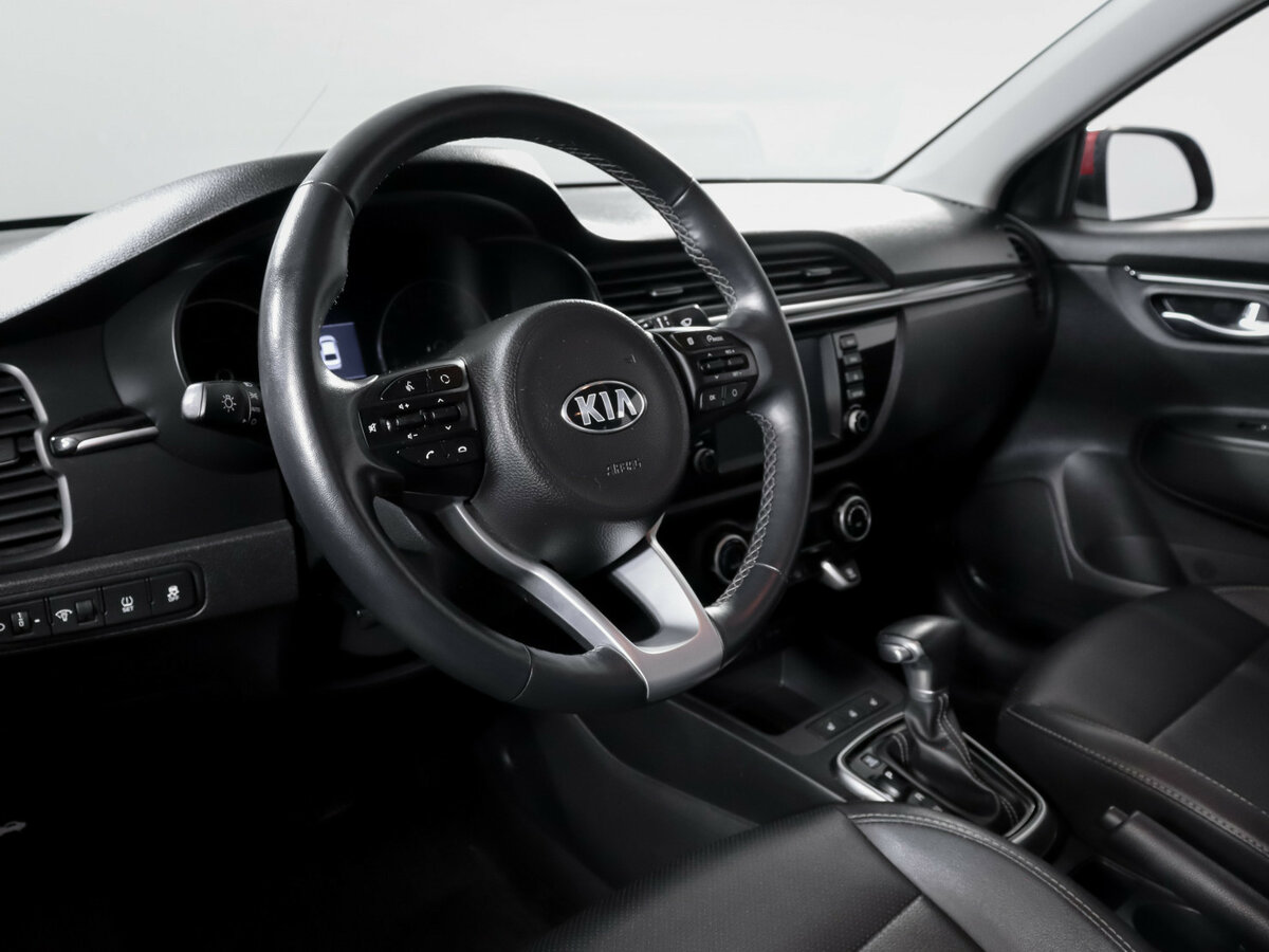 Kia Rio с пробегом — 2020 год. Фото: #10