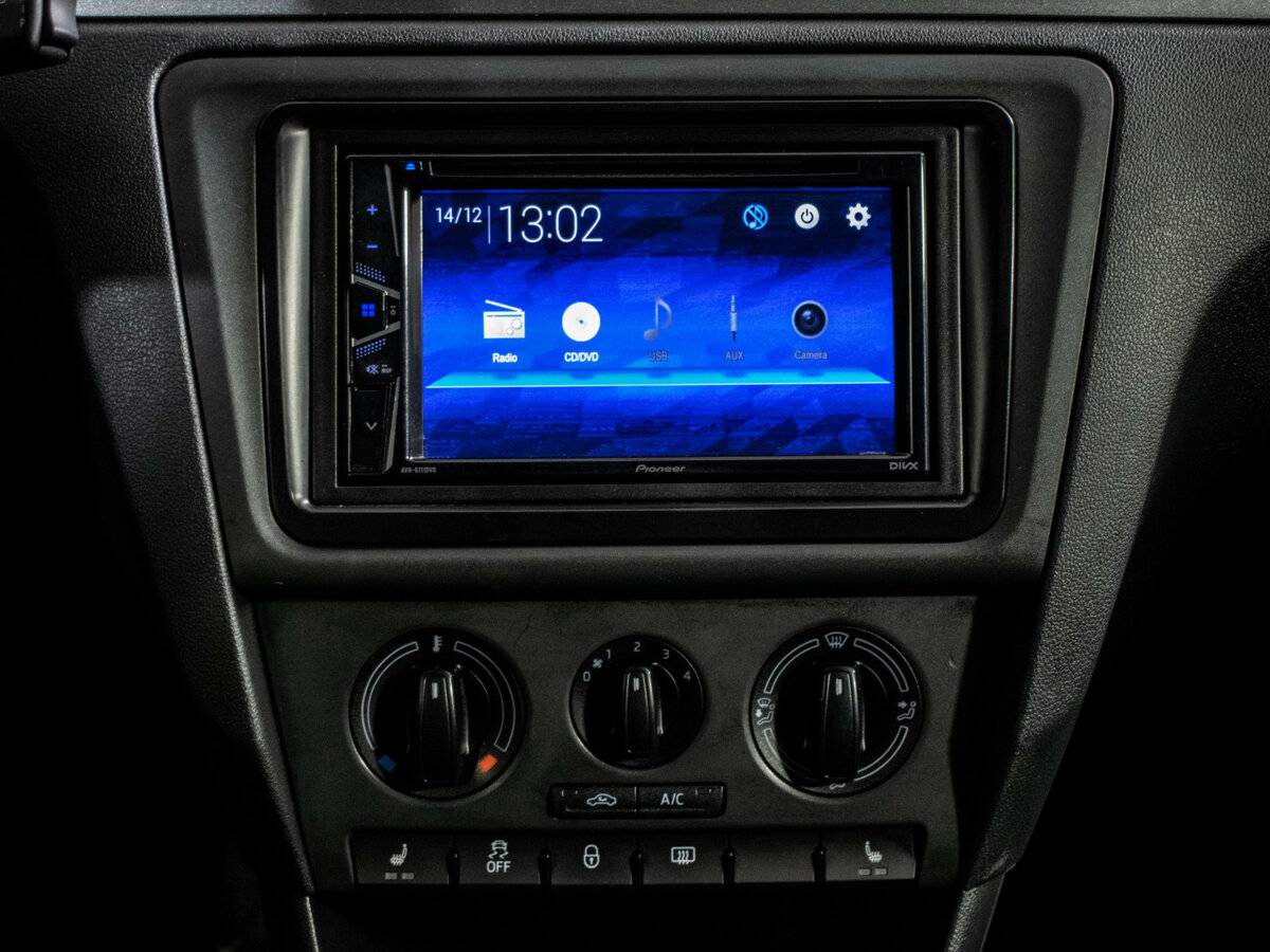 Skoda Rapid с пробегом — 2014 год. Фото: #11