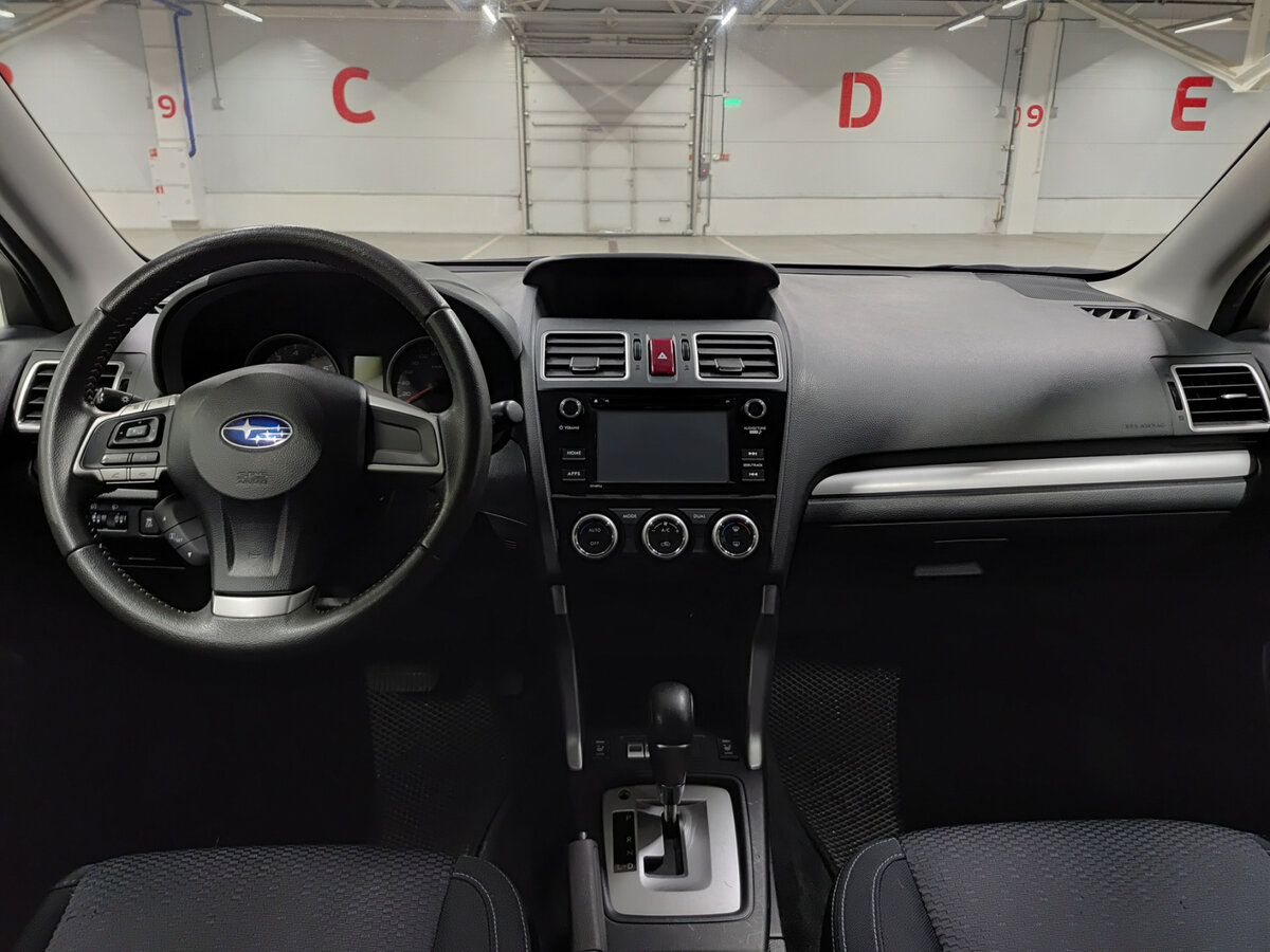 Subaru Forester с пробегом — 2015 год. Фото: #12