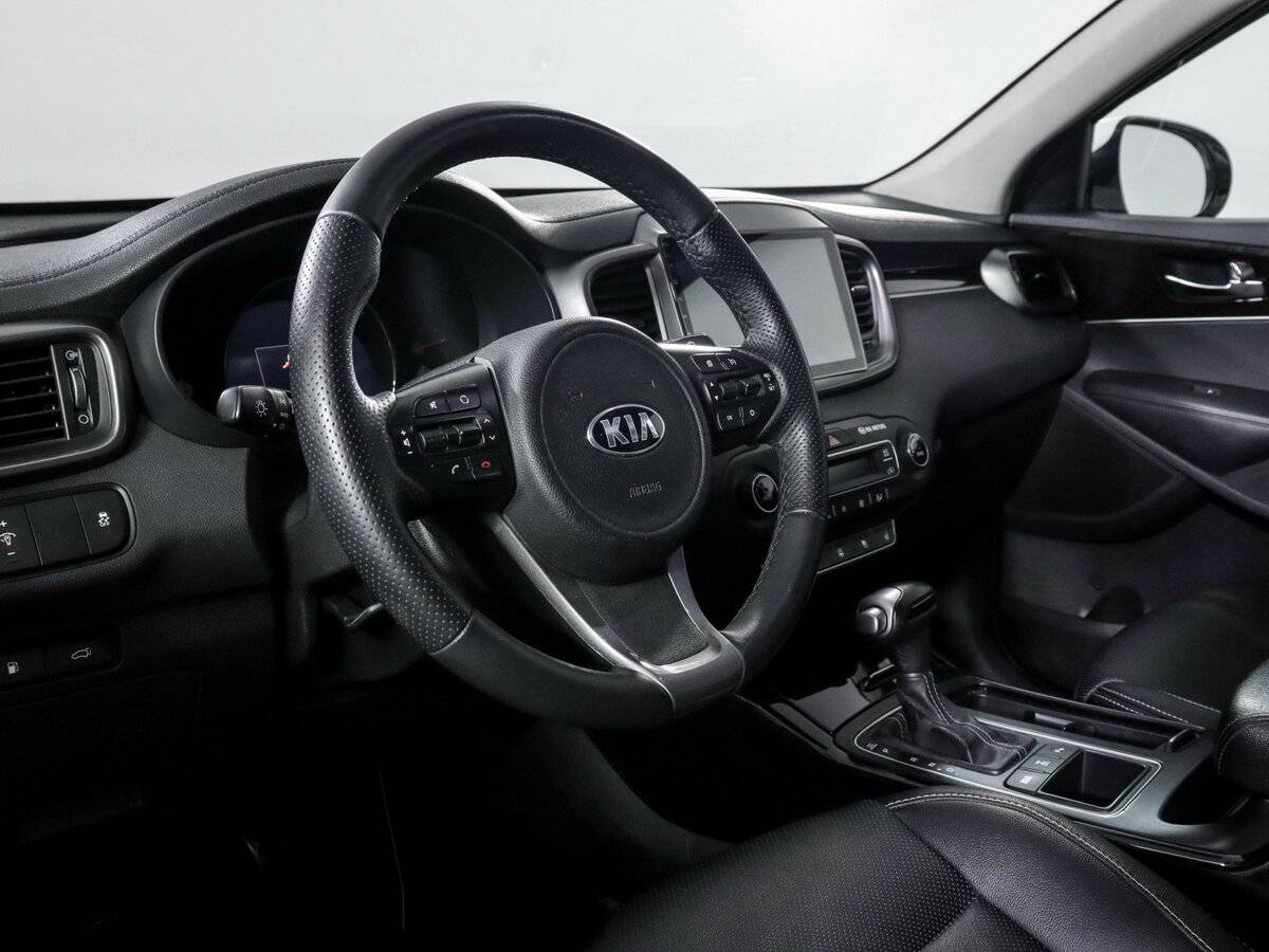Kia Sorento с пробегом — 2016 год. Фото: #11