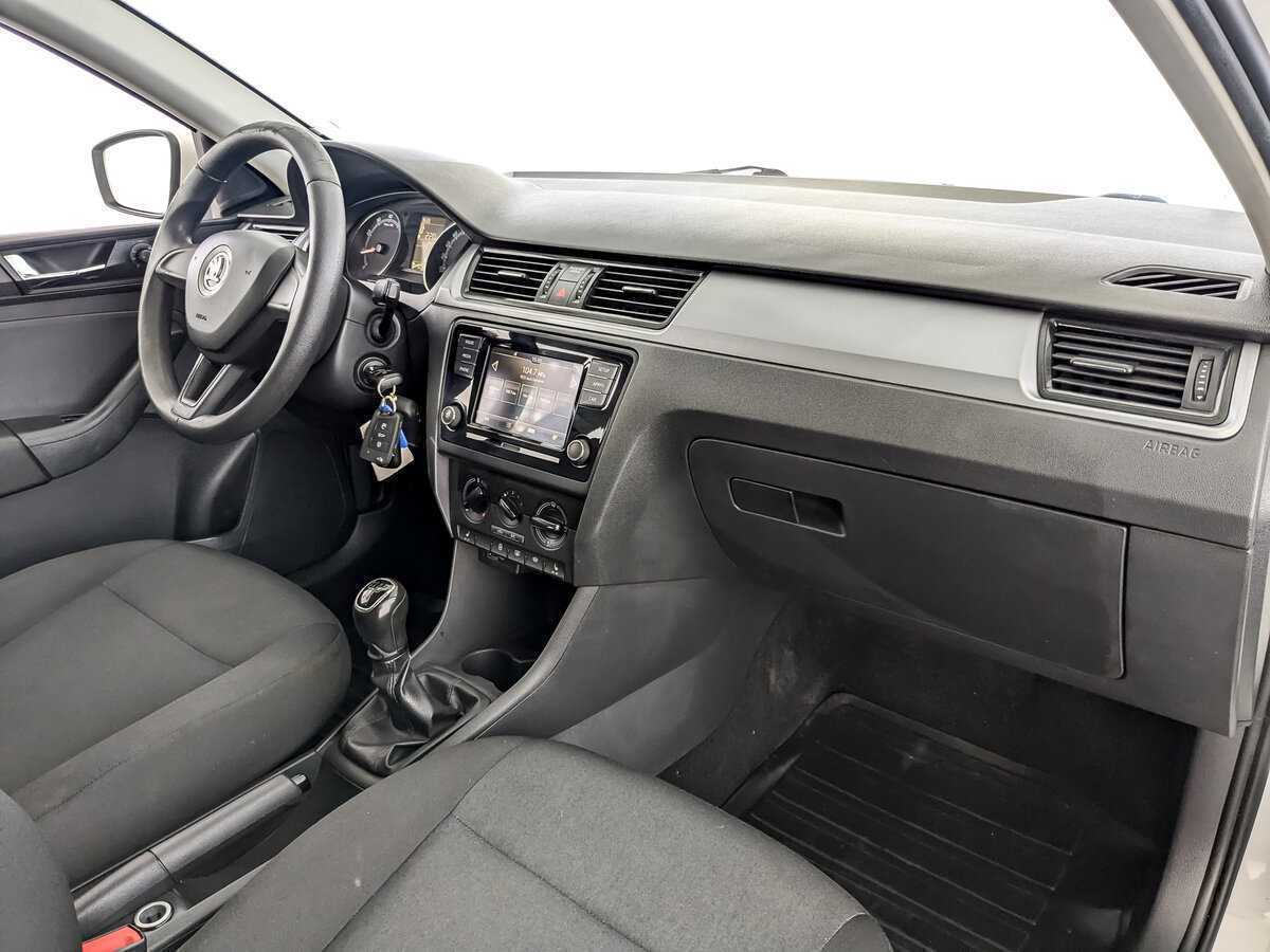 Skoda Rapid с пробегом — 2019 год. Фото: #9