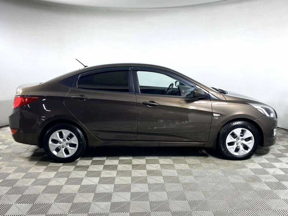 Hyundai Solaris с пробегом — 2016 год. Фото: #3