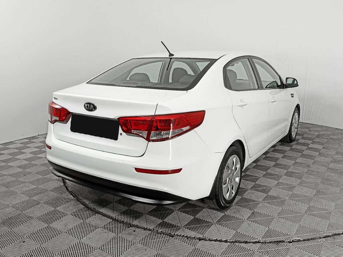 Kia Rio с пробегом — 2015 год. Фото: #3