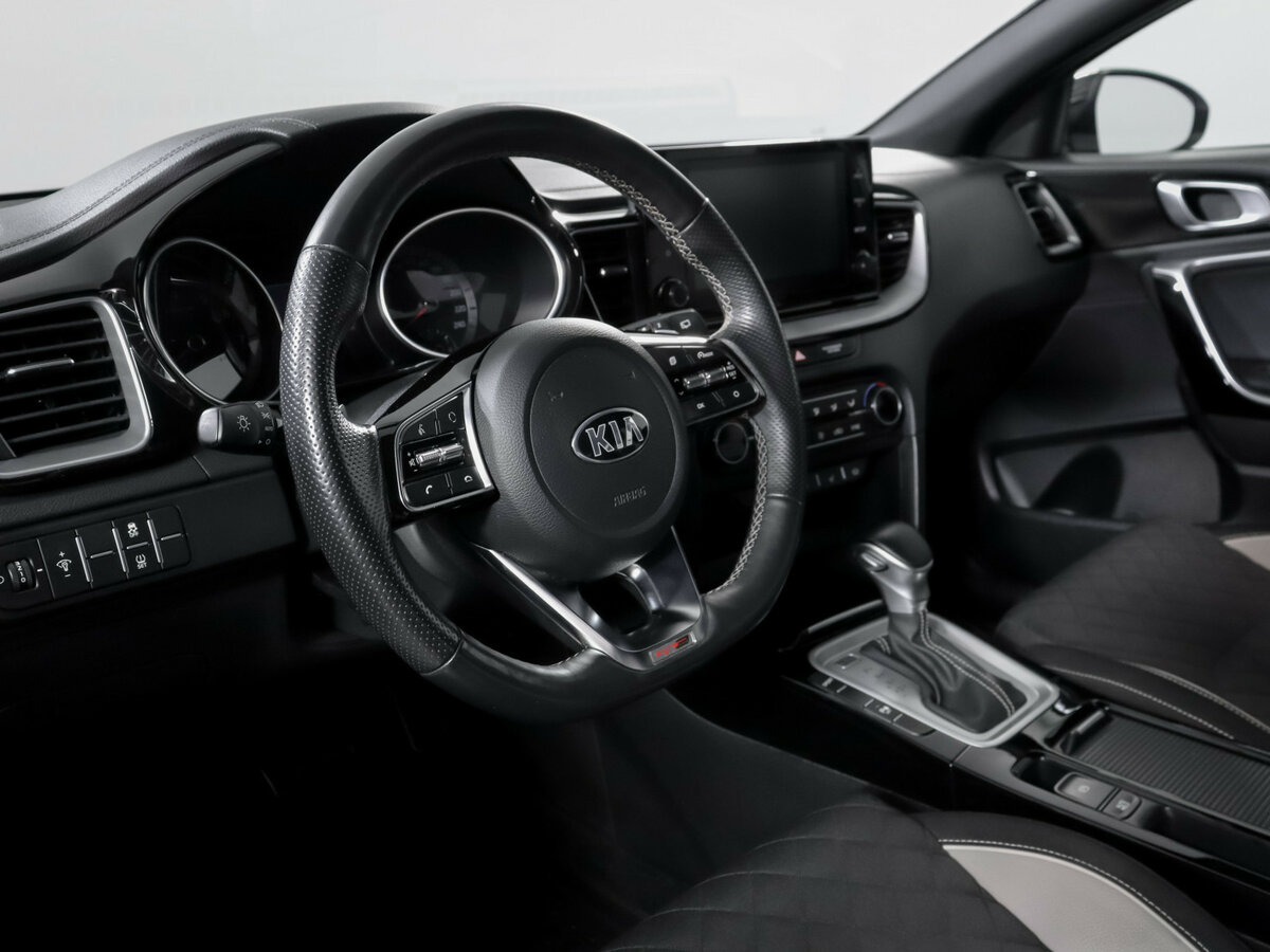 Kia Proceed с пробегом — 2021 год. Фото: #10