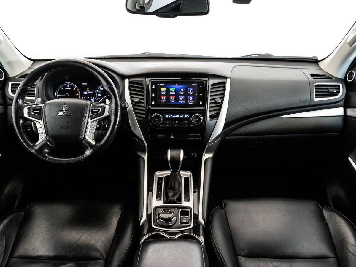 Mitsubishi Pajero Sport с пробегом — 2019 год. Фото: #8