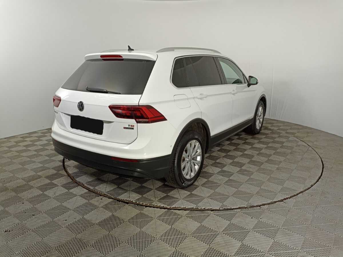 Volkswagen Tiguan с пробегом — 2017 год. Фото: #4