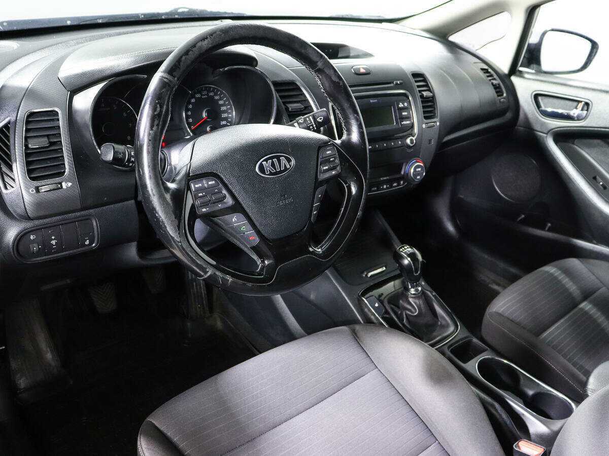 Kia Cerato с пробегом — 2017 год. Фото: #11