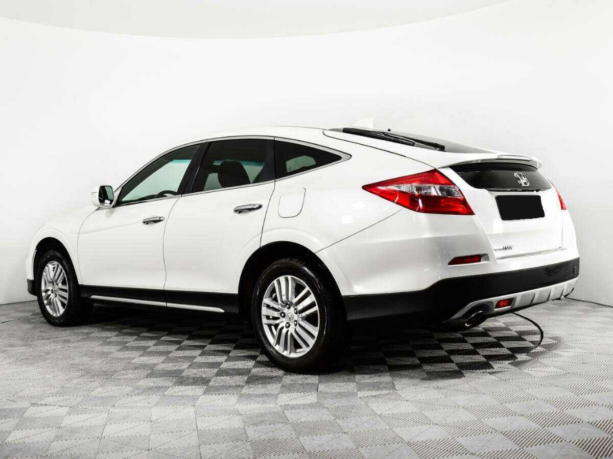Honda Crosstour с пробегом — 2014 год. Фото: #6