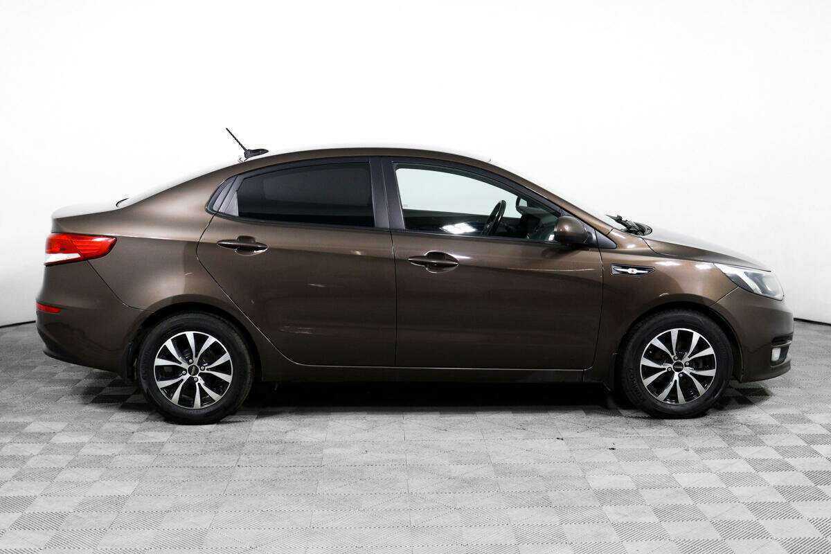 Kia Rio с пробегом — 2017 год. Фото: #3