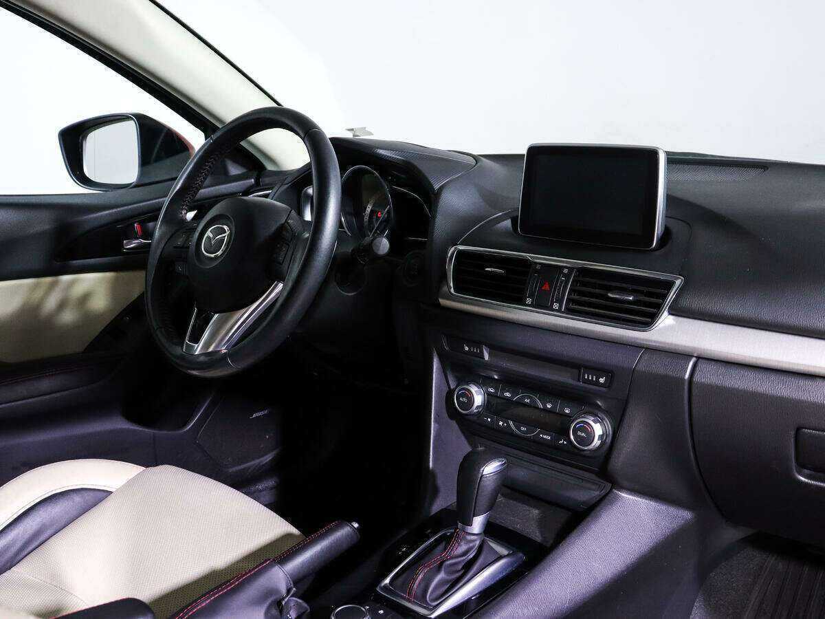 Mazda 3 с пробегом — 2014 год. Фото: #6