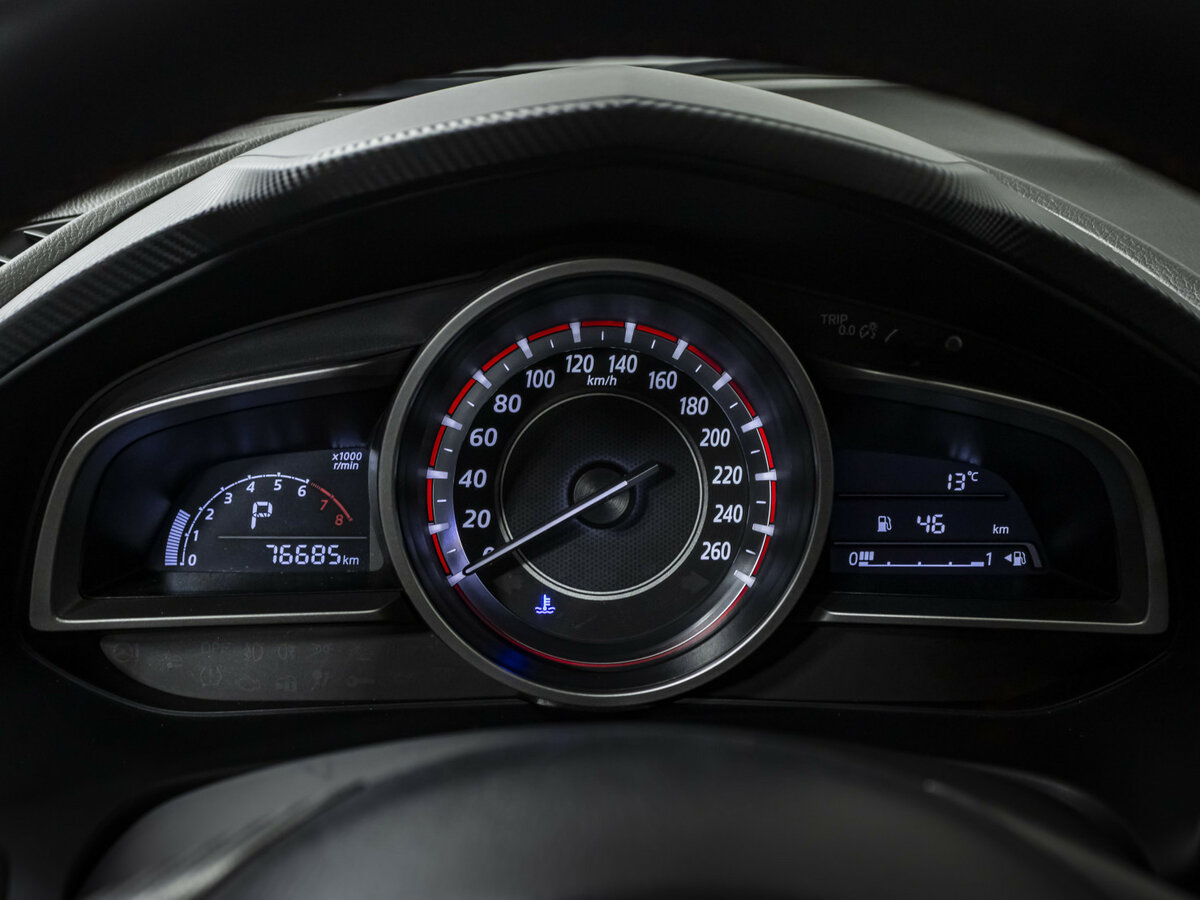 Mazda 3 с пробегом — 2015 год. Фото: #8