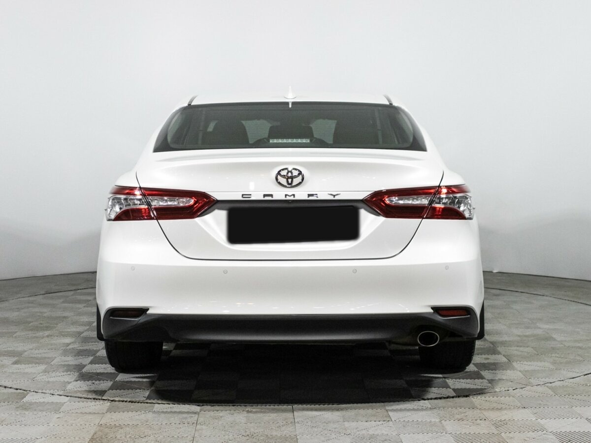 Toyota Camry с пробегом — 2021 год. Фото: #4