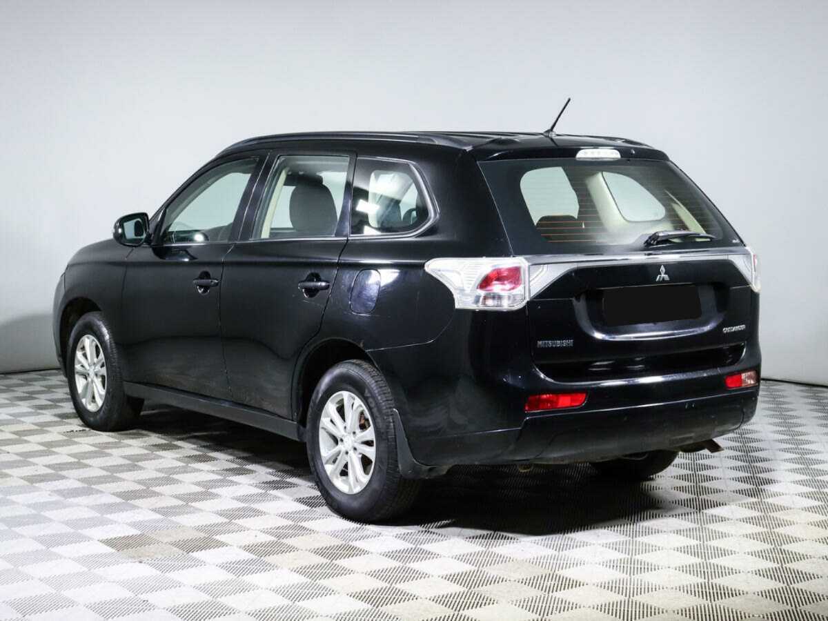 Mitsubishi Outlander с пробегом — 2013 год. Фото: #6